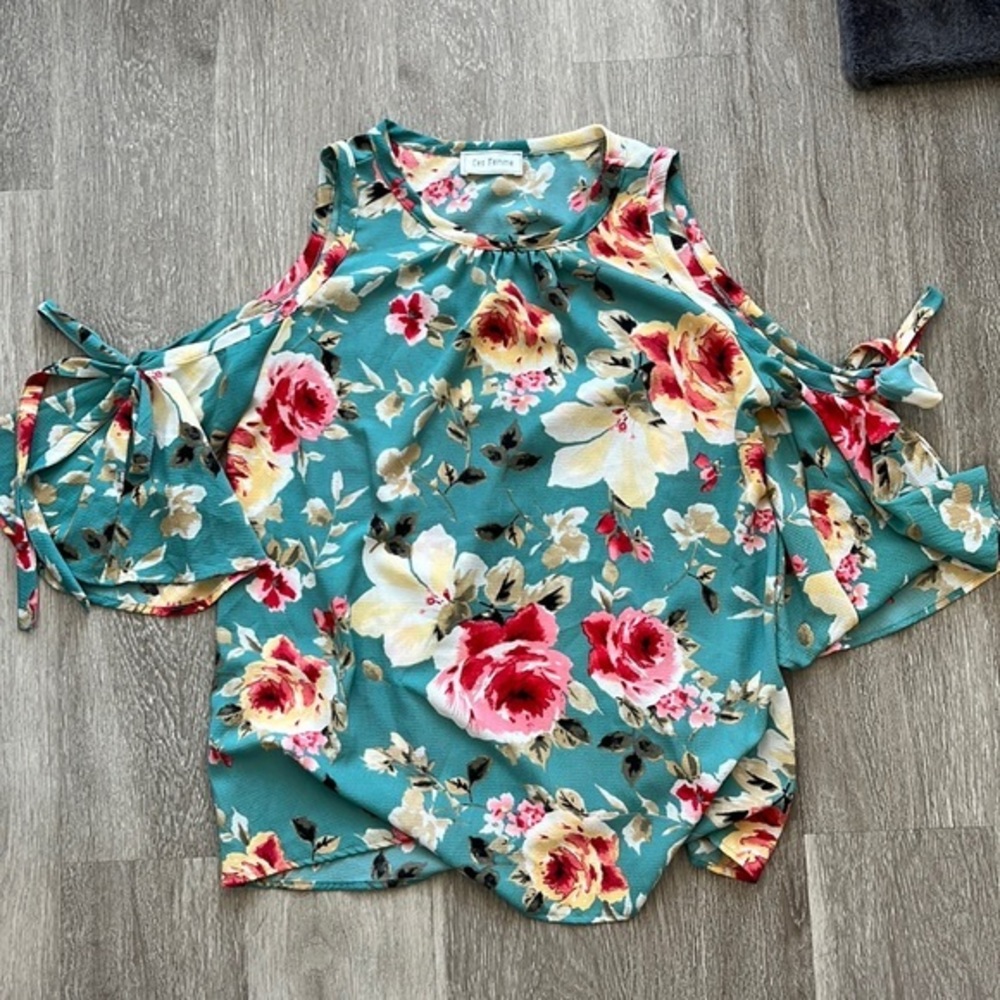 Cold Shoulder Floral Blouse